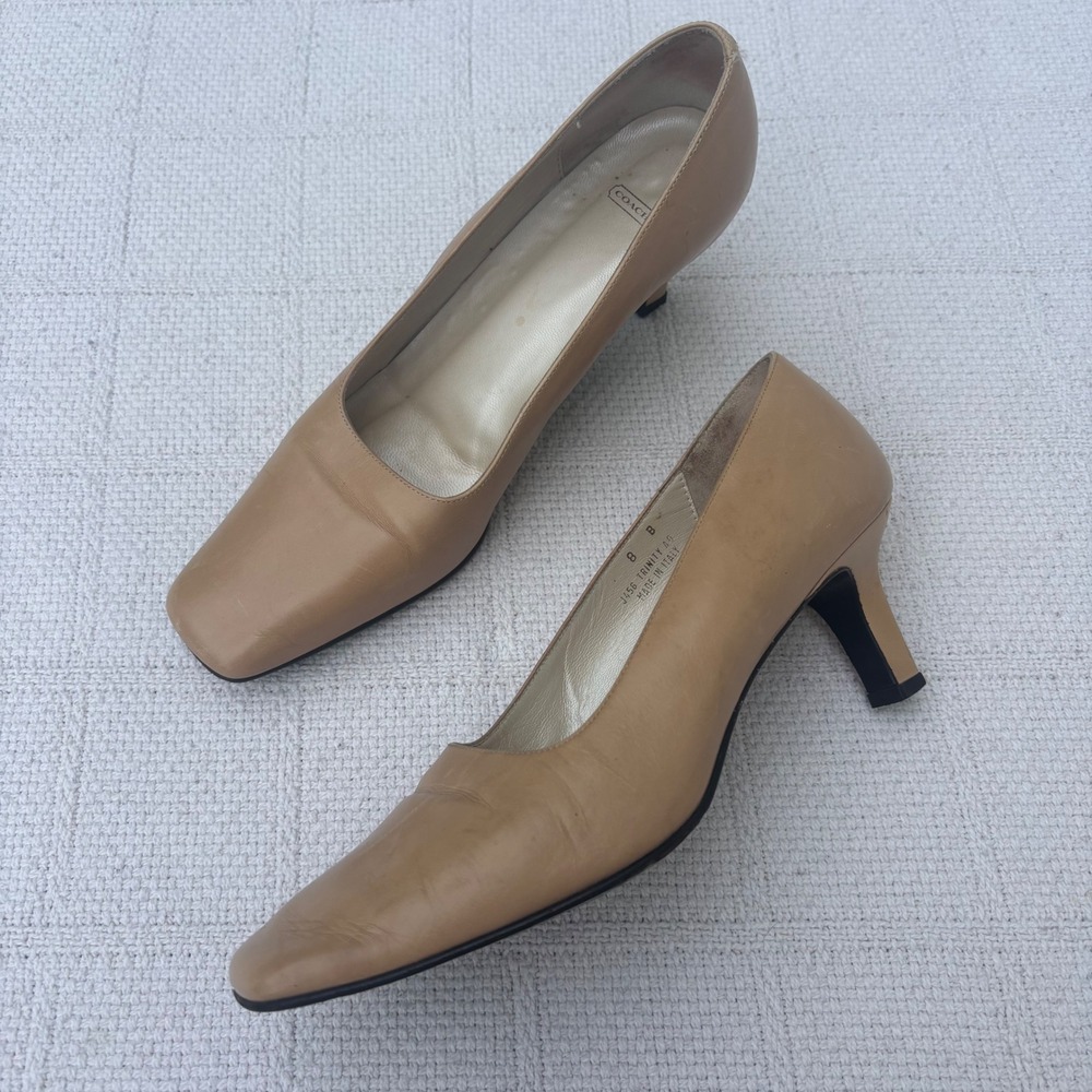 Women's 8B COACH Vintage Trinity‎ Tan Leather Square Toe Kitten Heel Pumps